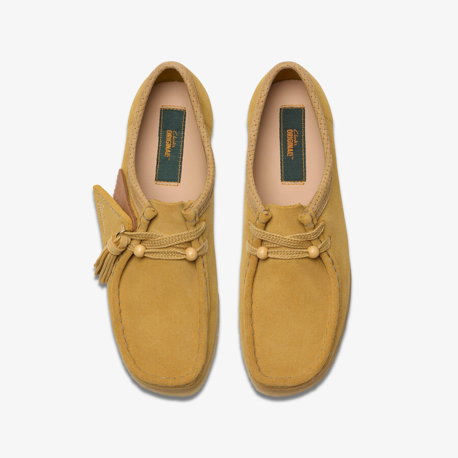 wallabee - goudbruin suède